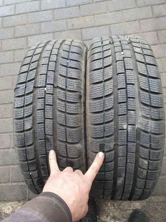 Rejilla trasera de maletero Mercedes-Benz OEM 22565R17 image 2