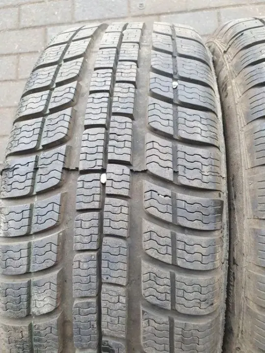 Rejilla trasera de maletero Mercedes-Benz OEM 22565R17 image 10