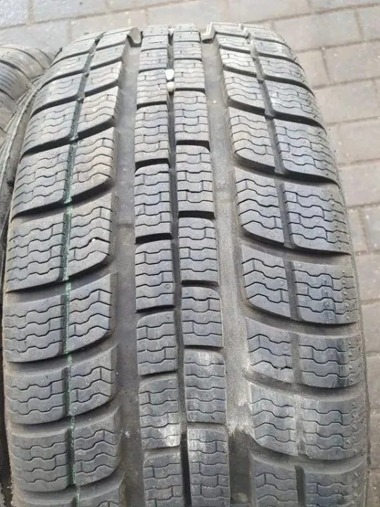 Rejilla trasera de maletero Mercedes-Benz OEM 22565R17 image 3