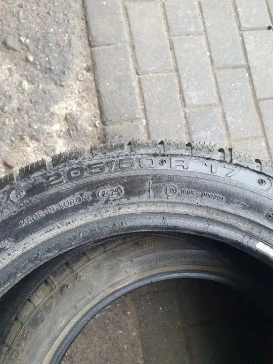 Rejilla trasera de maletero Mercedes-Benz OEM 22565R17 image 9