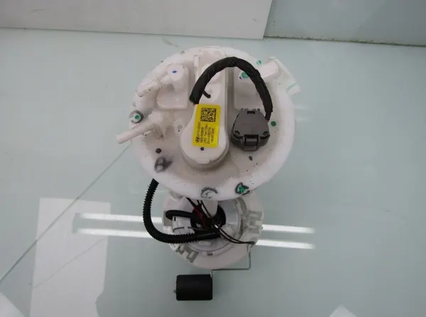 Hyundai OEM 31110-Q0500 Bränslenivåsensor image 5