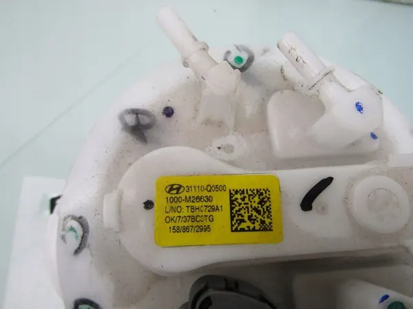 Hyundai OEM 31110-Q0500 Bränslenivåsensor image 7