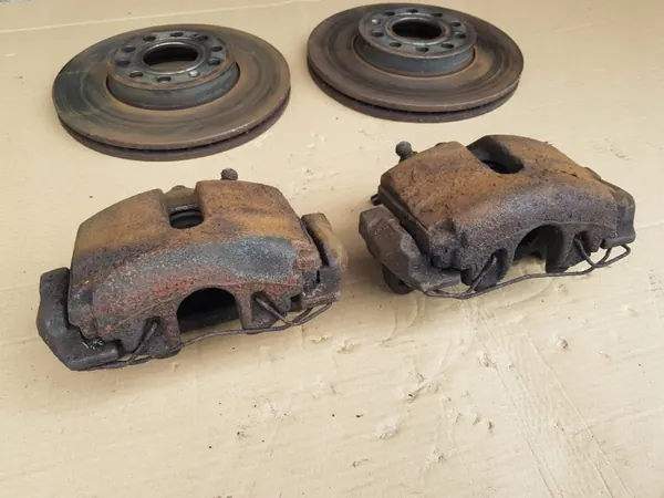 OEM 581582801ATE frambromskit för VW Caddy III image 10