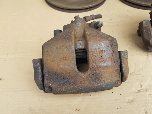 OEM 581582801ATE frambromskit för VW Caddy III image 8