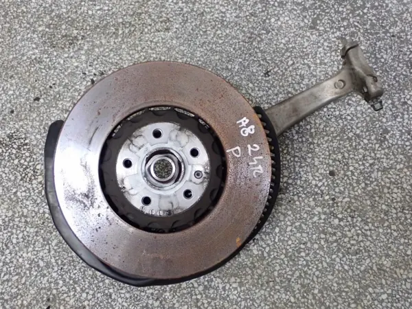 Etuoikea Pyörännapa OEM 4N0407560 ROZ Audi A8 D5 image 2
