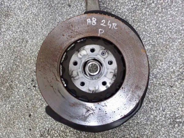 Etuoikea Pyörännapa OEM 4N0407560 ROZ Audi A8 D5 image 3