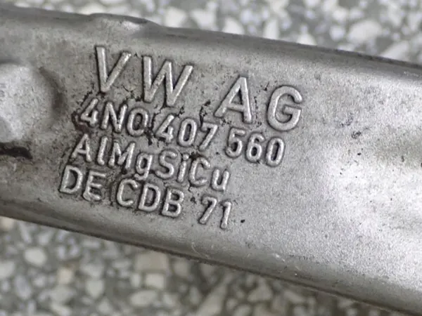 Etuoikea Pyörännapa OEM 4N0407560 ROZ Audi A8 D5 image 6