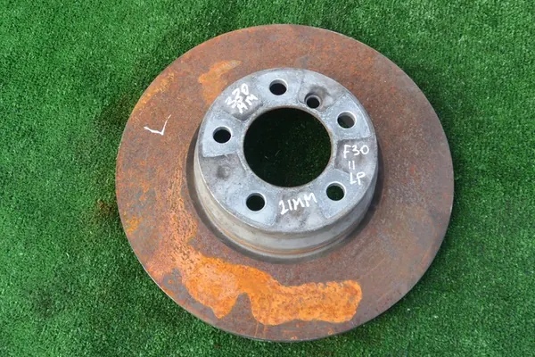 Disco de freio dianteiro BMW Série 3 F30 image 2