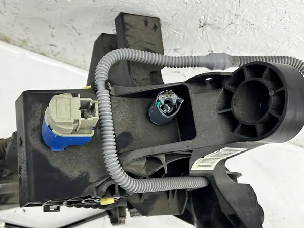 Koppelingpedaal Opel Vivaro B (2014-2019) Trafic III 93868409 image 4