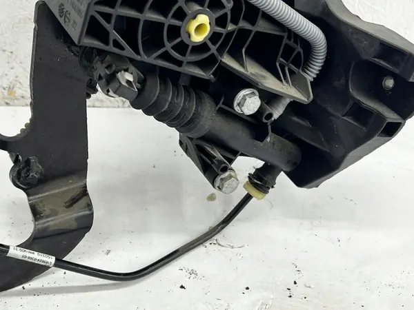 Koppelingpedaal Opel Vivaro B (2014-2019) Trafic III 93868409 image 5