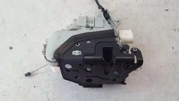 Vordertürschloss Links 1P1837015B Seat Leon II image 3