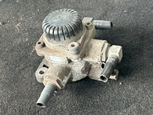 Soupape de relais OEM 1927394 pour DAF XF Knorr image 3