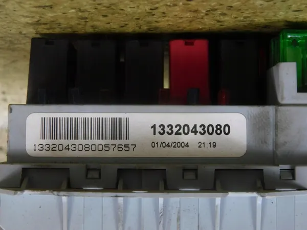 Sicherungskasten OEM 1332043080 für Ducato Jumper Boxer 2.8 JTD image 3