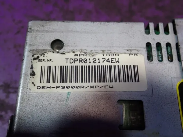 Radio CD Pioneer DEH-P3000R para VW Golf IV image 9