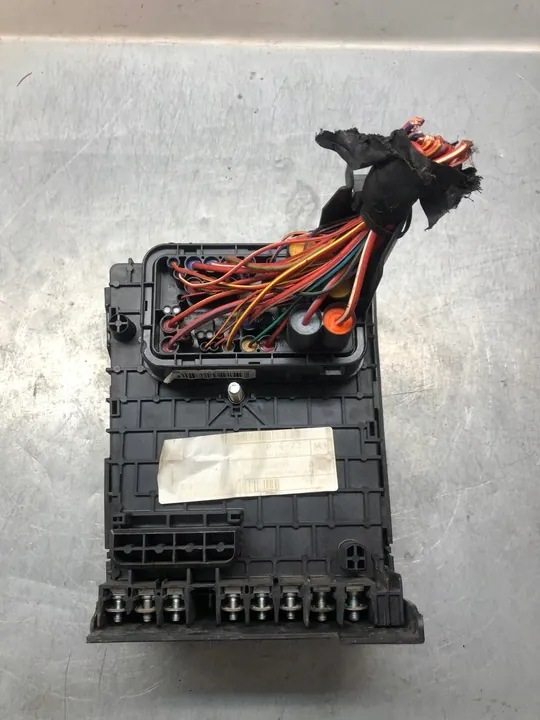 AUDI Q3 8U LIFT Zekeringkast 3C0937125A 1K0937132F image 3