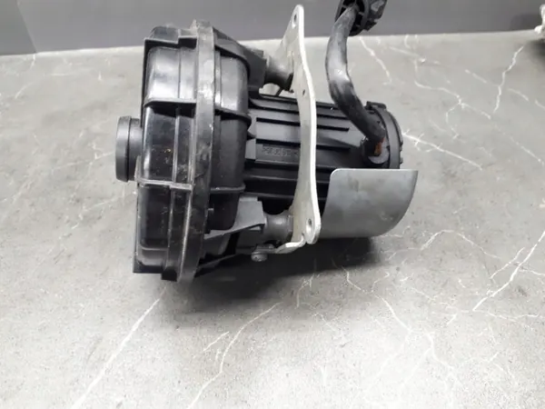 OEM 72812914 Ilmapumppu BMW Z4:lle - Käytetty image 3