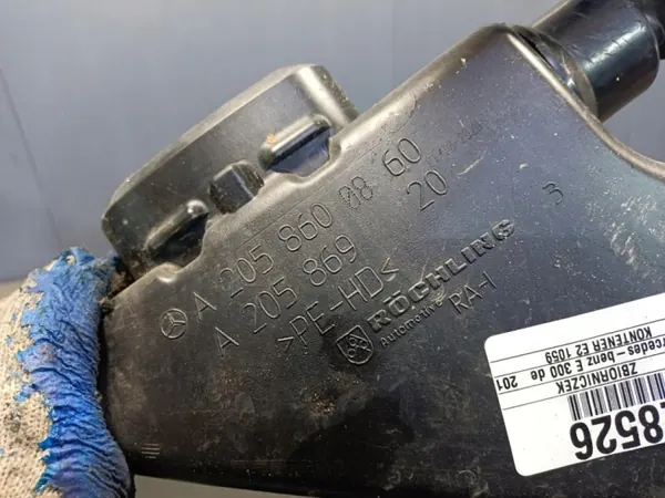 Mercedes W213 spolarbehållare OEM A2058600860 - Begagnad image 3