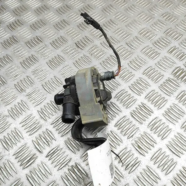 CUPRA BORN VW ID.3 ID.4 SKODA ENYAQ iV Vattenpump 1EA965567D image 2