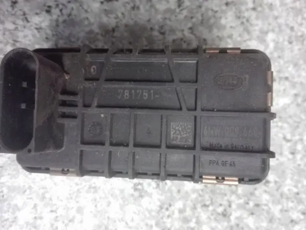 Mercedes W204 350 3.0 CDI Turbo Actuator OEM 6NW009660 image 4