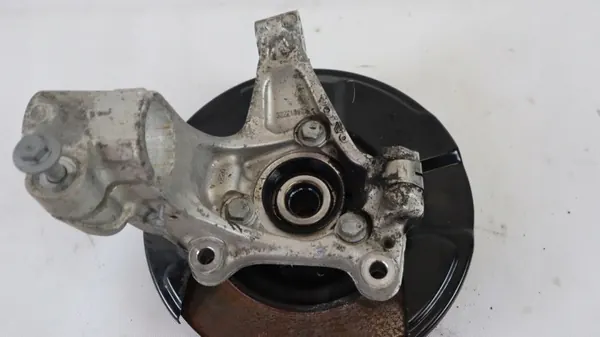 Volvo XC40 1.5 T3 Rechter Voorstuurknokkel OEM 32221857 image 5