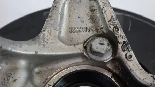 Volvo XC40 1.5 T3 Rechter Voorstuurknokkel OEM 32221857 image 6
