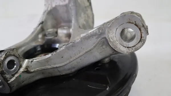 Volvo XC40 1.5 T3 Rechter Voorstuurknokkel OEM 32221857 image 9