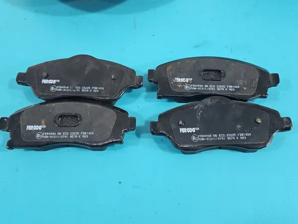 Discos e pastilhas dianteiros OEM IMPRK1403788 para Opel Corsa C image 8