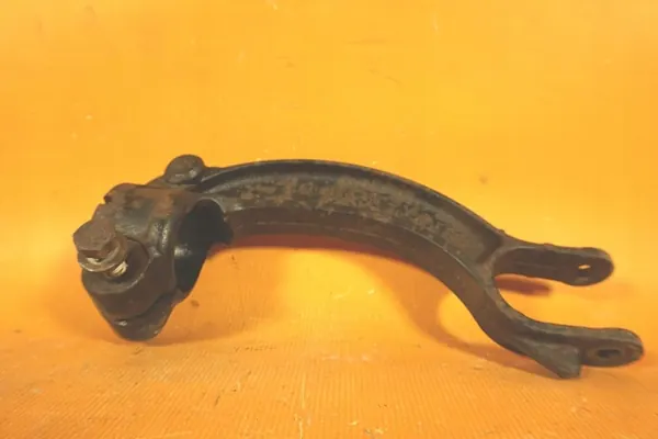 Audi A5 8T Alajousitus Oikea OEM 8k0413038l image 4