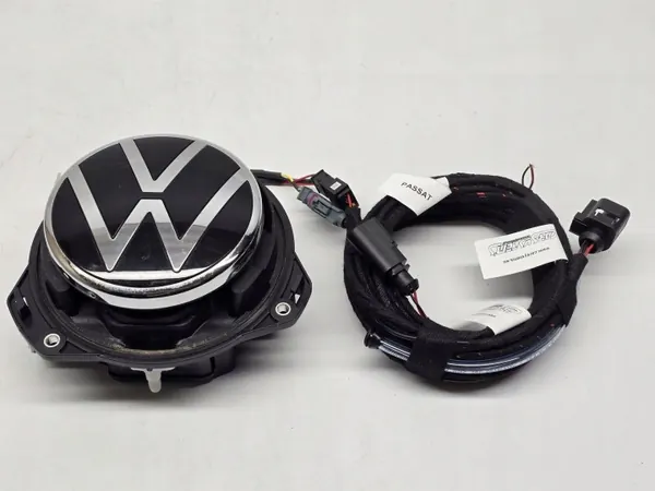 VW Passat B8 Heckklappengriff OEM 3G0827469JB image 2