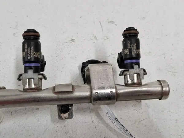 FIAT 500X 1.6 B E-TORQ Brandstofrail Injectoren 55265442 image 7