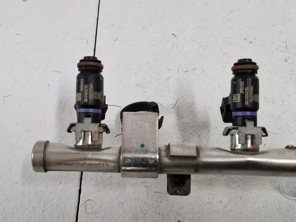 FIAT 500X 1.6 B E-TORQ Brandstofrail Injectoren 55265442 image 8