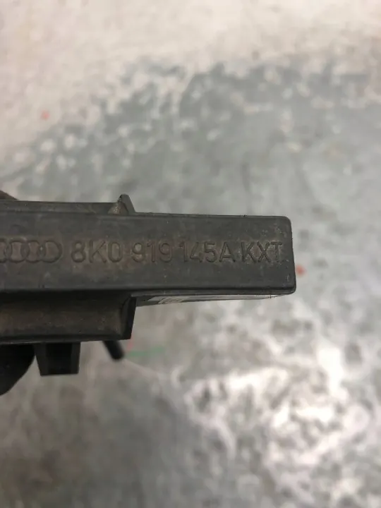 Receptor de reloj Audi OEM 8K0919145A - Usado image 3