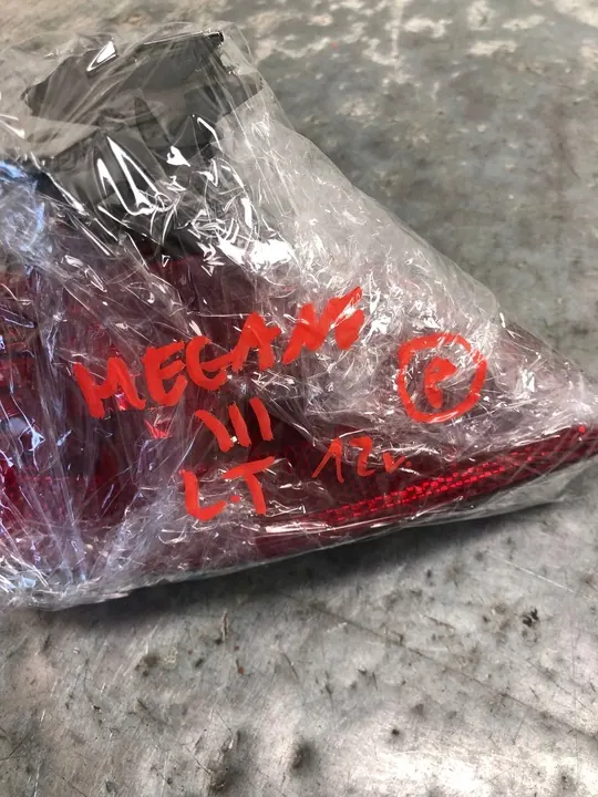 Vänster bakre dimljus Renault Megane III image 7