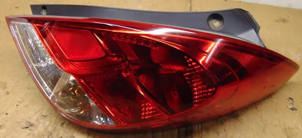 Luz Trasera Derecha Hyundai i20 Lift 2012 HB Hatchback OEM image 2