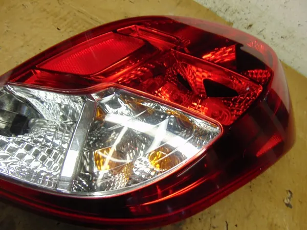 Luz Trasera Derecha Hyundai i20 Lift 2012 HB Hatchback OEM image 9