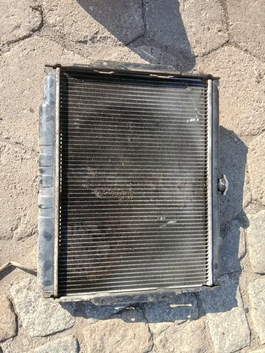 Radiador de agua Hyundai Galloper 2.5 OEM hr171501 image 2