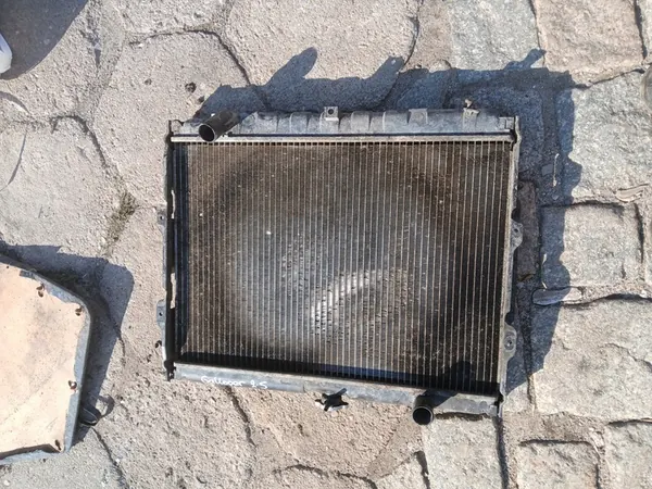 Radiador de agua Hyundai Galloper 2.5 OEM hr171501 image 6