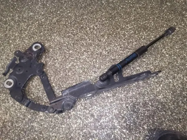 Rechter motorkapscharnier OEM 7336700 voor BMW 3 TOURING F31 image 3