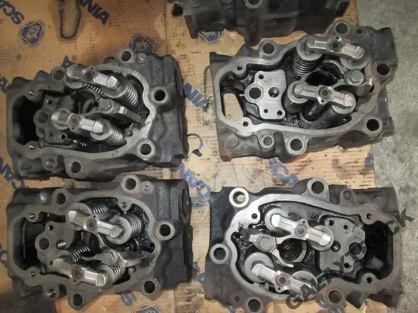 Culata Motor Scania OEM 1874583 - Estado Usado image 6
