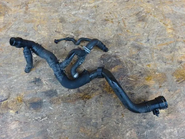 AUDI A4 B8 2.0 TDI Vesiputket OEM 8K0122055B image 2