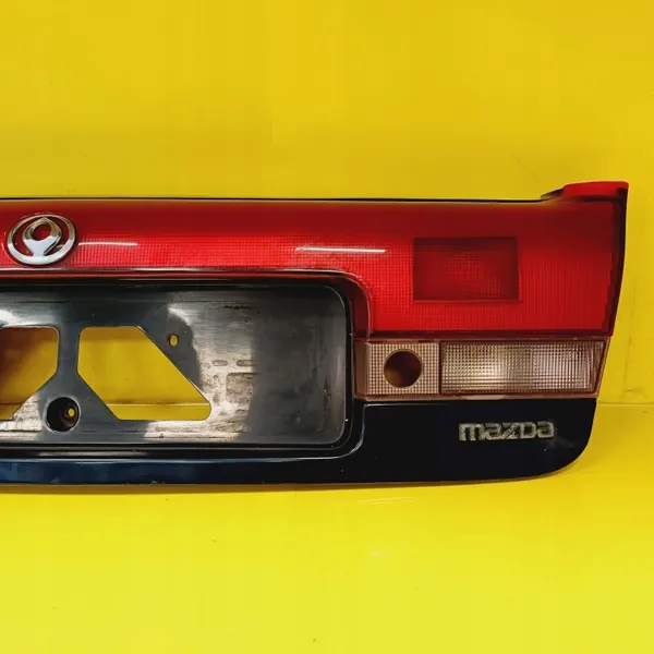 Moldura Porta-Malas Mazda 626 OEM DRC83956 Usado image 3