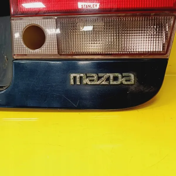 Moldura Porta-Malas Mazda 626 OEM DRC83956 Usado image 5