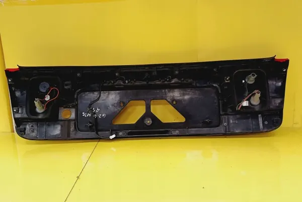 Moldura Porta-Malas Mazda 626 OEM DRC83956 Usado image 9