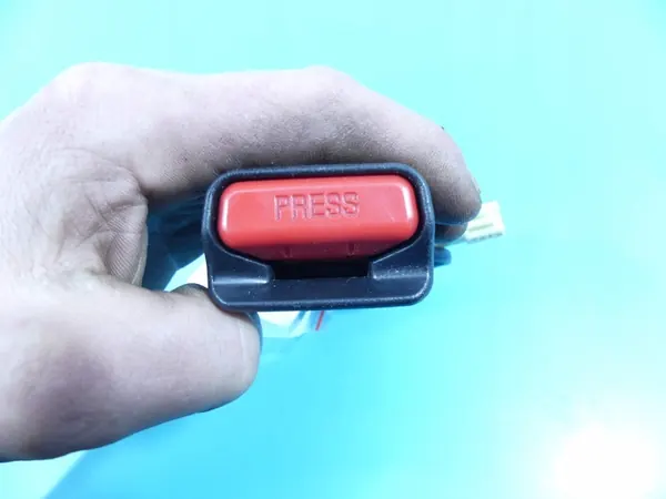 Right Front Seat Belt Buckle Suzuki Kizashi OEM 101215AT image 3
