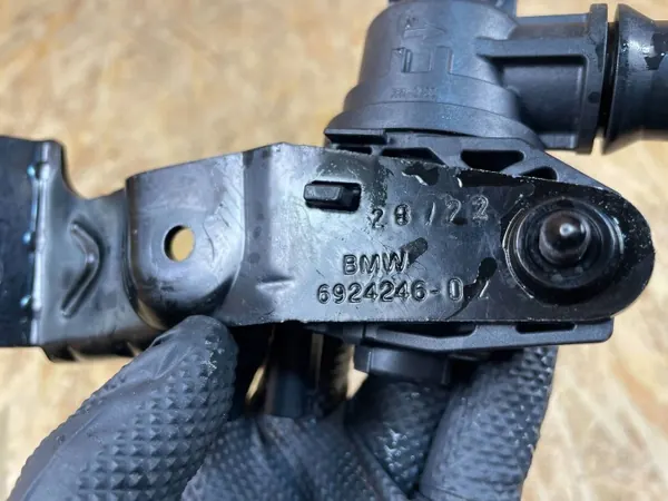 Wasserventilverteiler BMW X1 U11 OEM 9896407 image 9