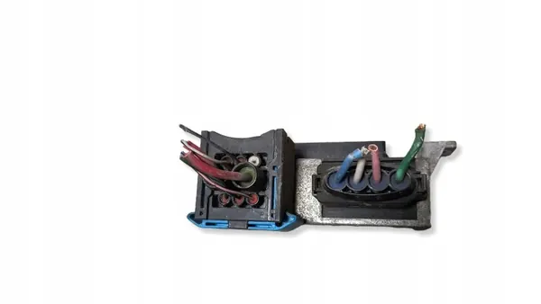 Relé de vela Dacia OEM 271202380R - Usado image 3