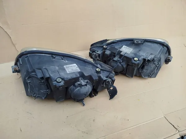 A4 B7 Par de Faros Derecho + Izquierdo Versión Inglesa OEM image 5