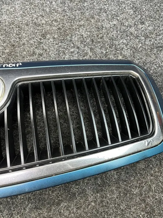 Skoda Fabia I Grille 6Y0853661 image 8