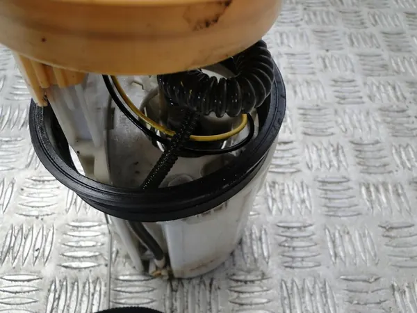 Brandstofpomp 6Q0919050D VW Polo Fabia 1.4 TDI image 3