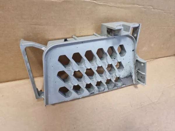 Volvo FH4 Treeplank OEM 82142329 - Midden, Gebruikt image 3